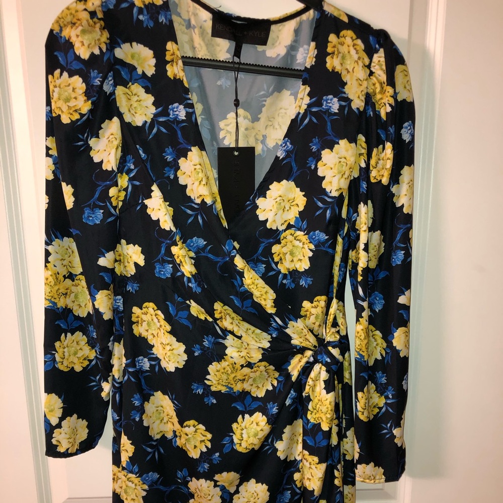 Kendall and Kylie dress size M